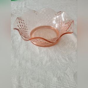 VTG Diamond Quiltted Imperial Glass co. Bowl 7 " cramped edge EUC